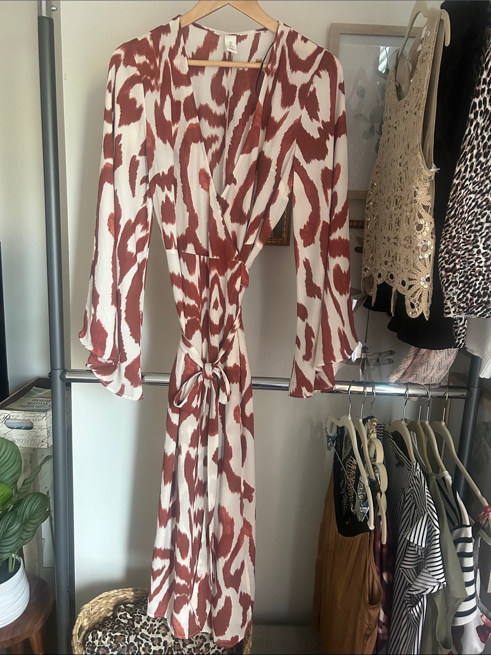 H&M S rust Red and off White wrap spring flare sleeve Dress